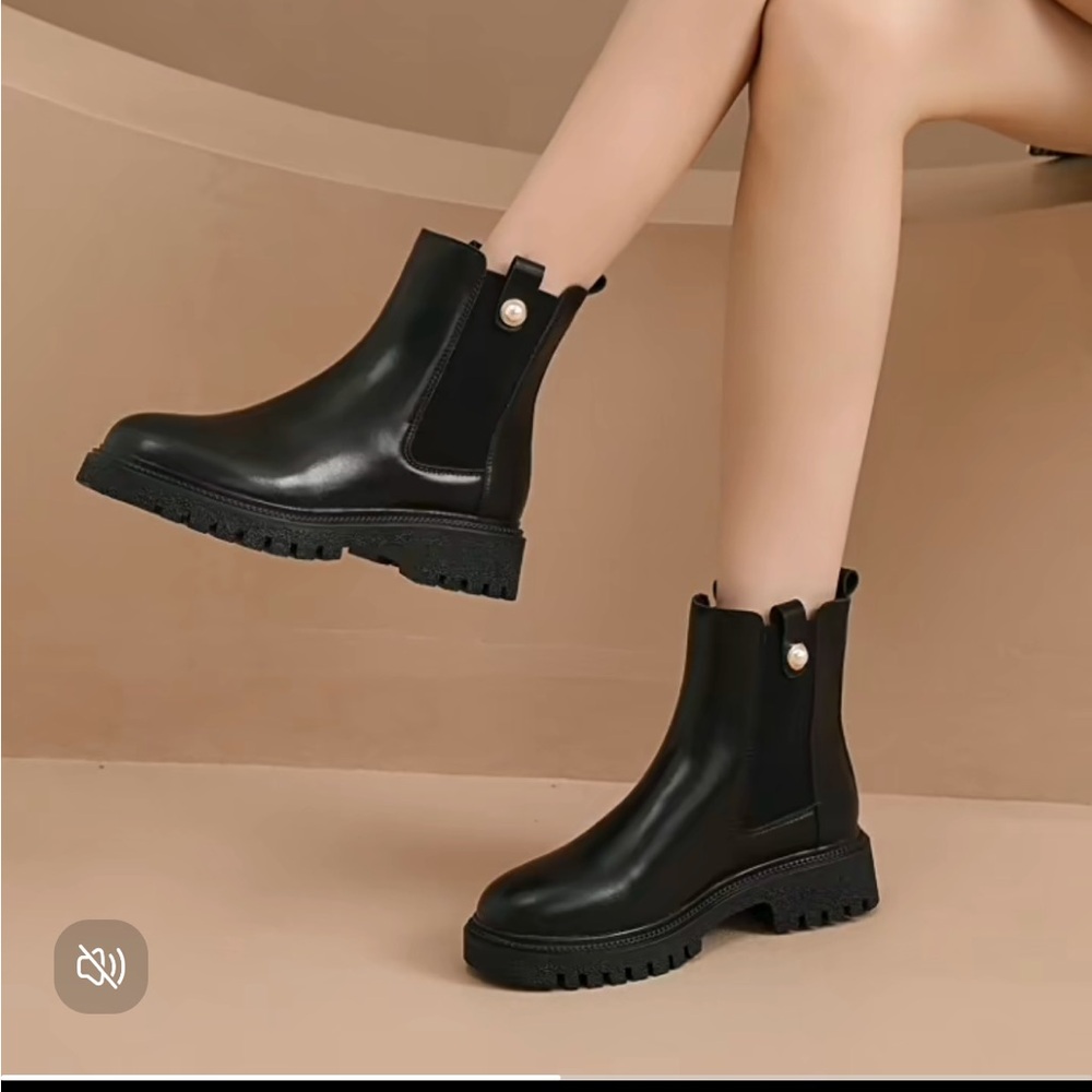 Black Leather boots - Brand new! Super soft